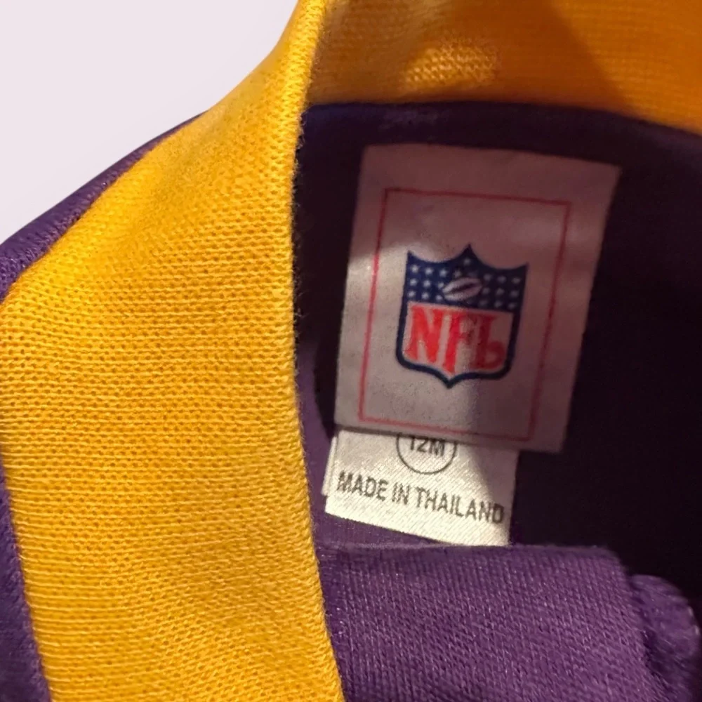 NWT Baby NFL Minnesota Vikings Football Bodysuit With Booties Sz 12 Mon